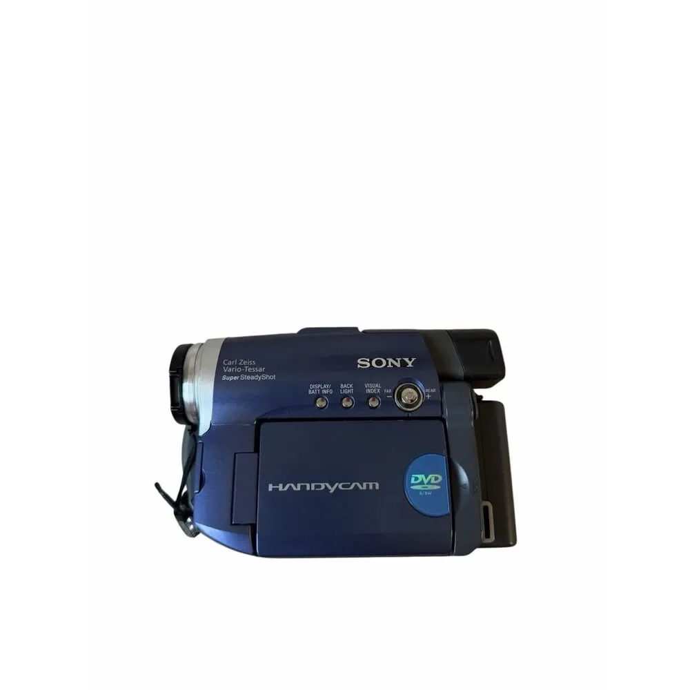 Sony Handycam DCR-DVD101 Camcorder Vintage CD No cables no battery charger‎